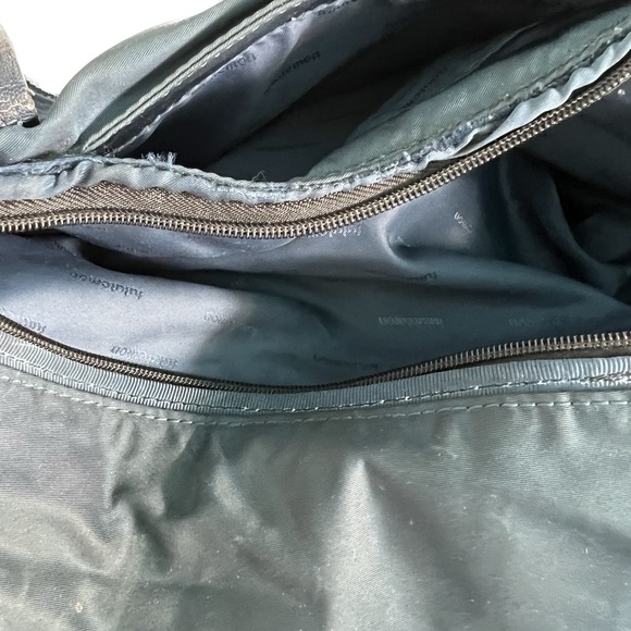 Lululemon *RARE* Navy Blue Duffle Bag - Picture 13 of 14